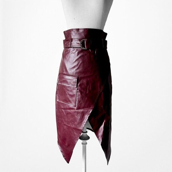 Missguided Burgundy Red Faux Leather Belted Knee Length A-Line Skirt Size 0/XS - Picture 4 of 8